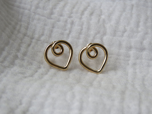 boucles d'oreilles coeur - plaqué or - amour - simplicité - paire de boucles - occasion - st valentin