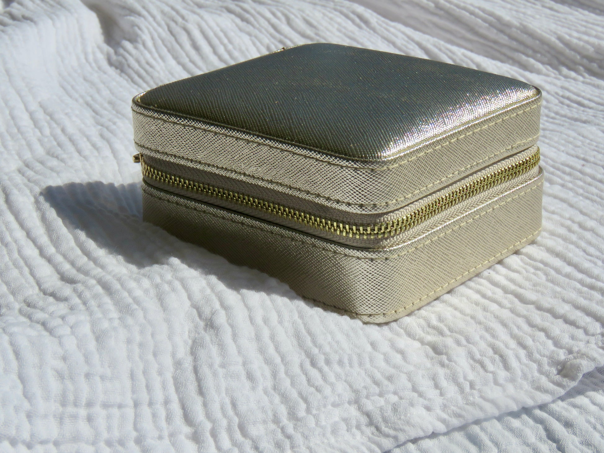 Boite à bijoux dorée Jelac