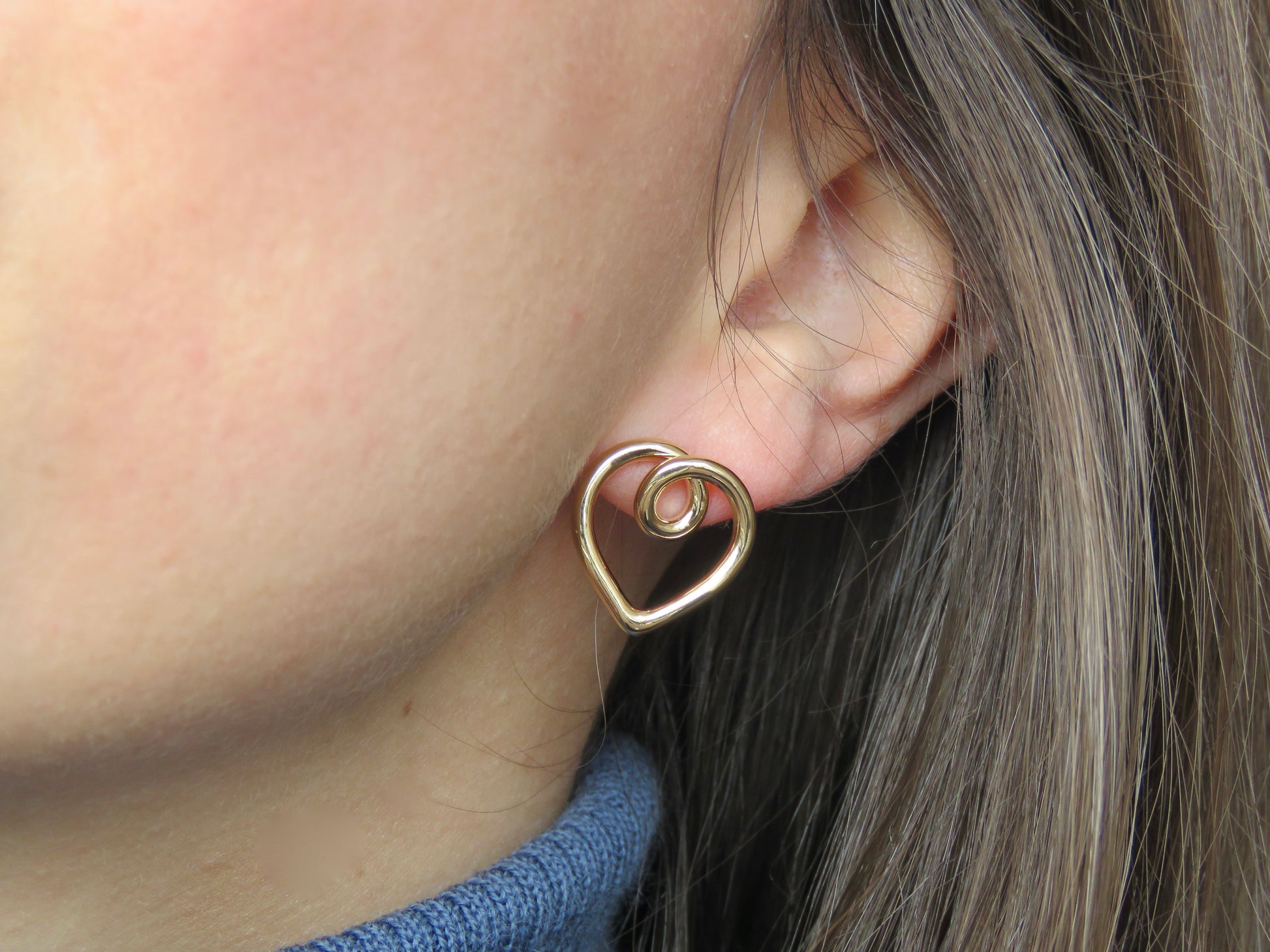boucles d'oreilles coeur - plaqué or - amour - simplicité - paire de boucles - occasion - st valentin
