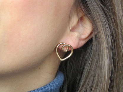 boucles d'oreilles coeur - plaqué or - amour - simplicité - paire de boucles - occasion - st valentin
